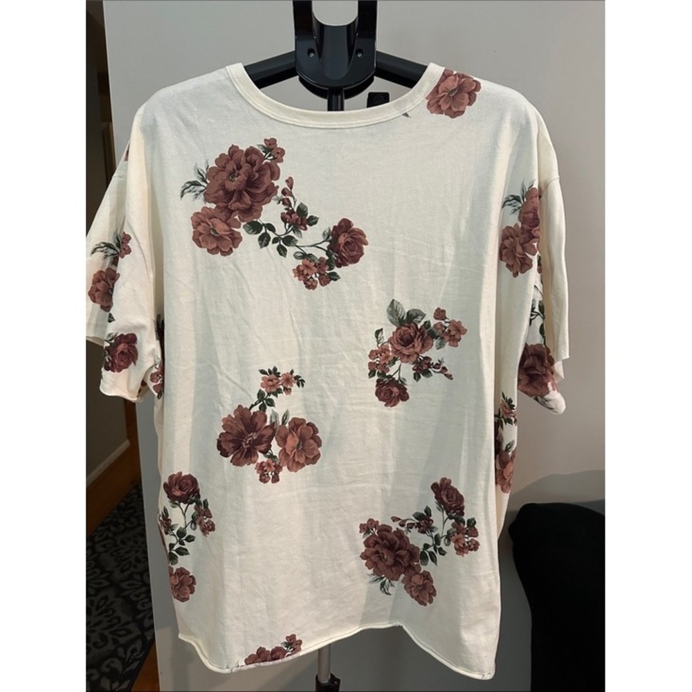 Torrid T-Shirt Womens 2 Ivory Floral Raw Hem Boho Cottagecore Grunge Tee - Picture 3 of 6